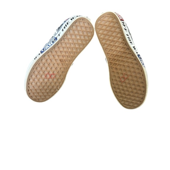 Vans Black and White Graphic Sneakers - Picture 3 of 4